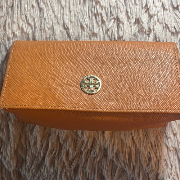 Tory Burch Sunglasses case - Picture 5 of 5